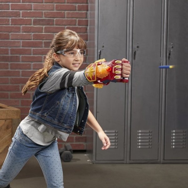 Marvel Avengers Power Moves Captain Marvel