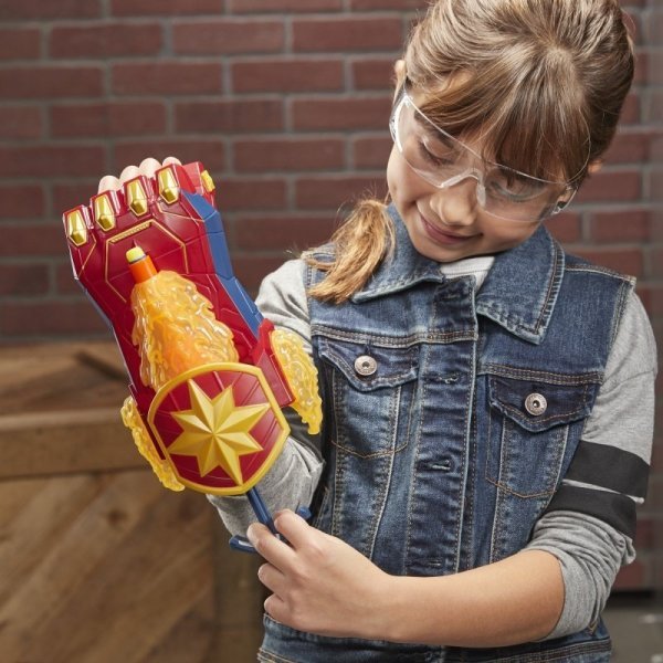 Marvel Avengers Power Moves Captain Marvel