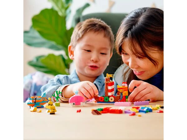 Lego Classic Yaratıcı Okyanus Eğlencesi 11018
